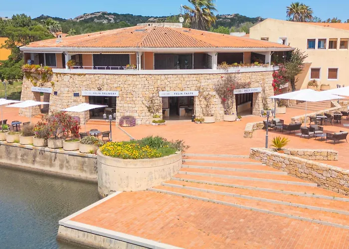 Aparthotel Felix - Costa Serena 4*