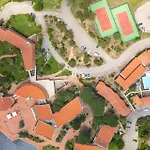 Felix - Costa Serena 公寓式酒店 4*