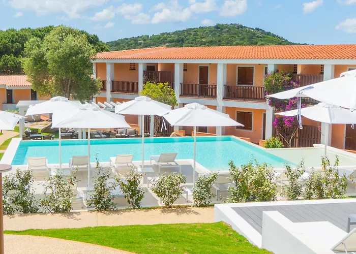 Felix - Costa Serena Hotel apartamentowy 4*