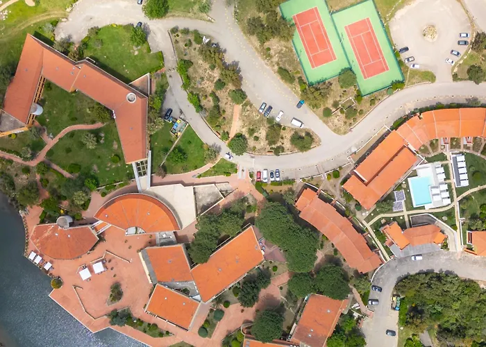 Felix - Costa Serena Hotel apartamentowy 4*